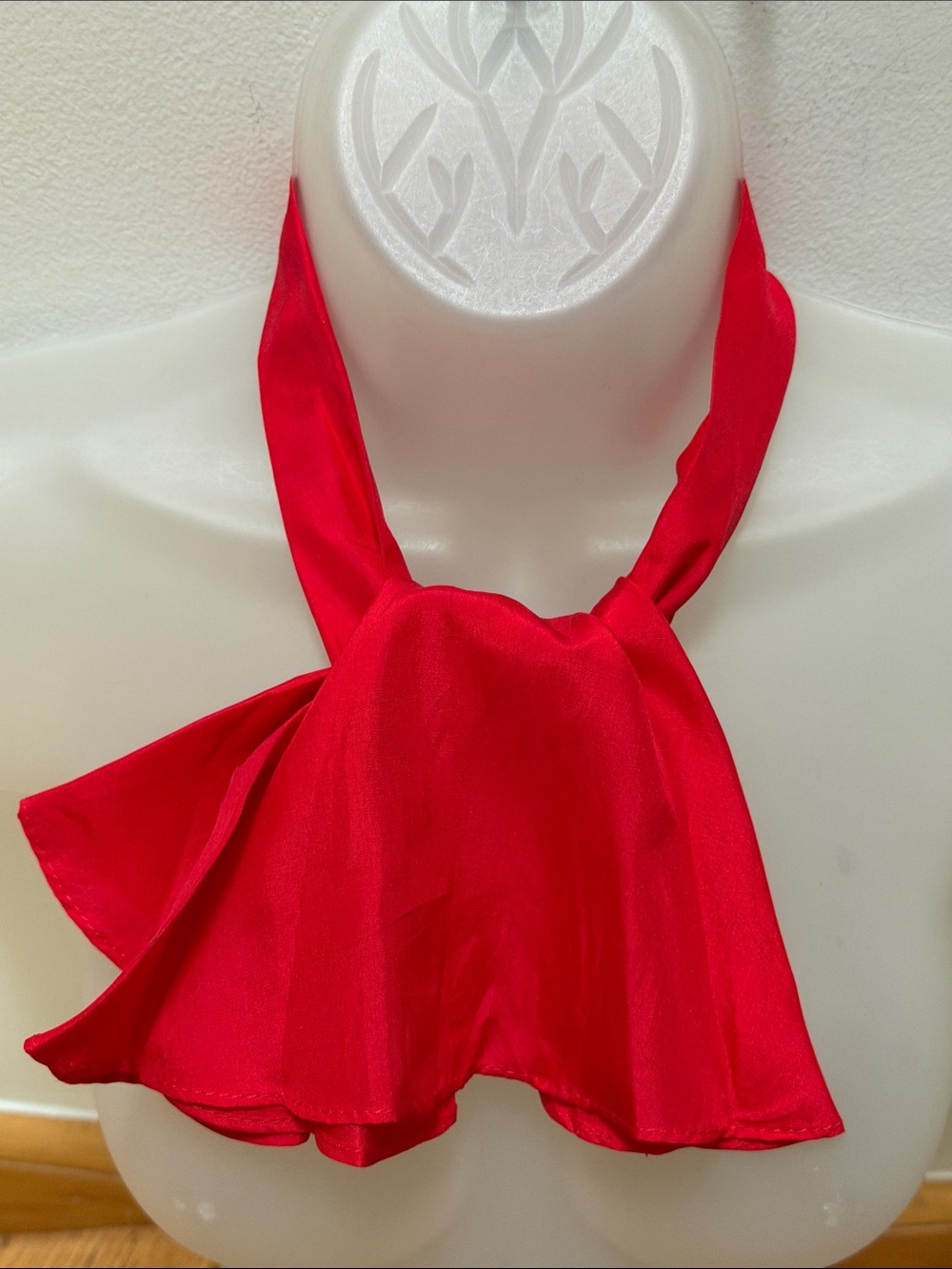 Ginnie Johansen Vintage 100% Silk Ruffle Ascot Collar Wrap - Red